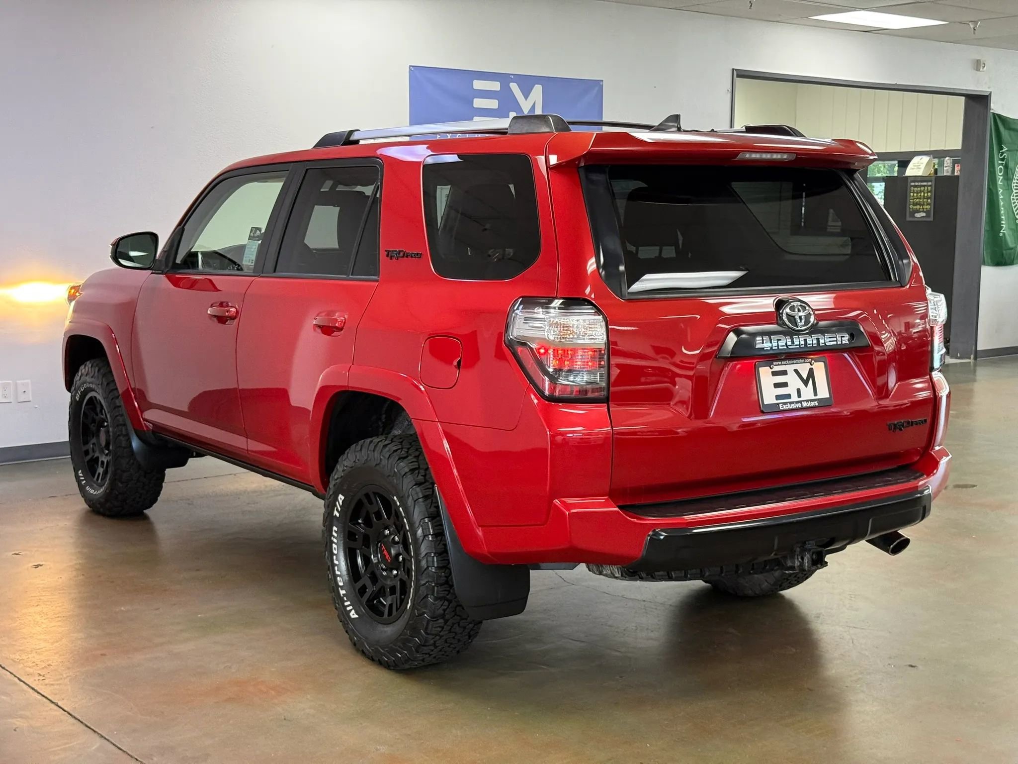 Used 2017 Toyota 4Runner TRD Pro AWD/4WD image 5