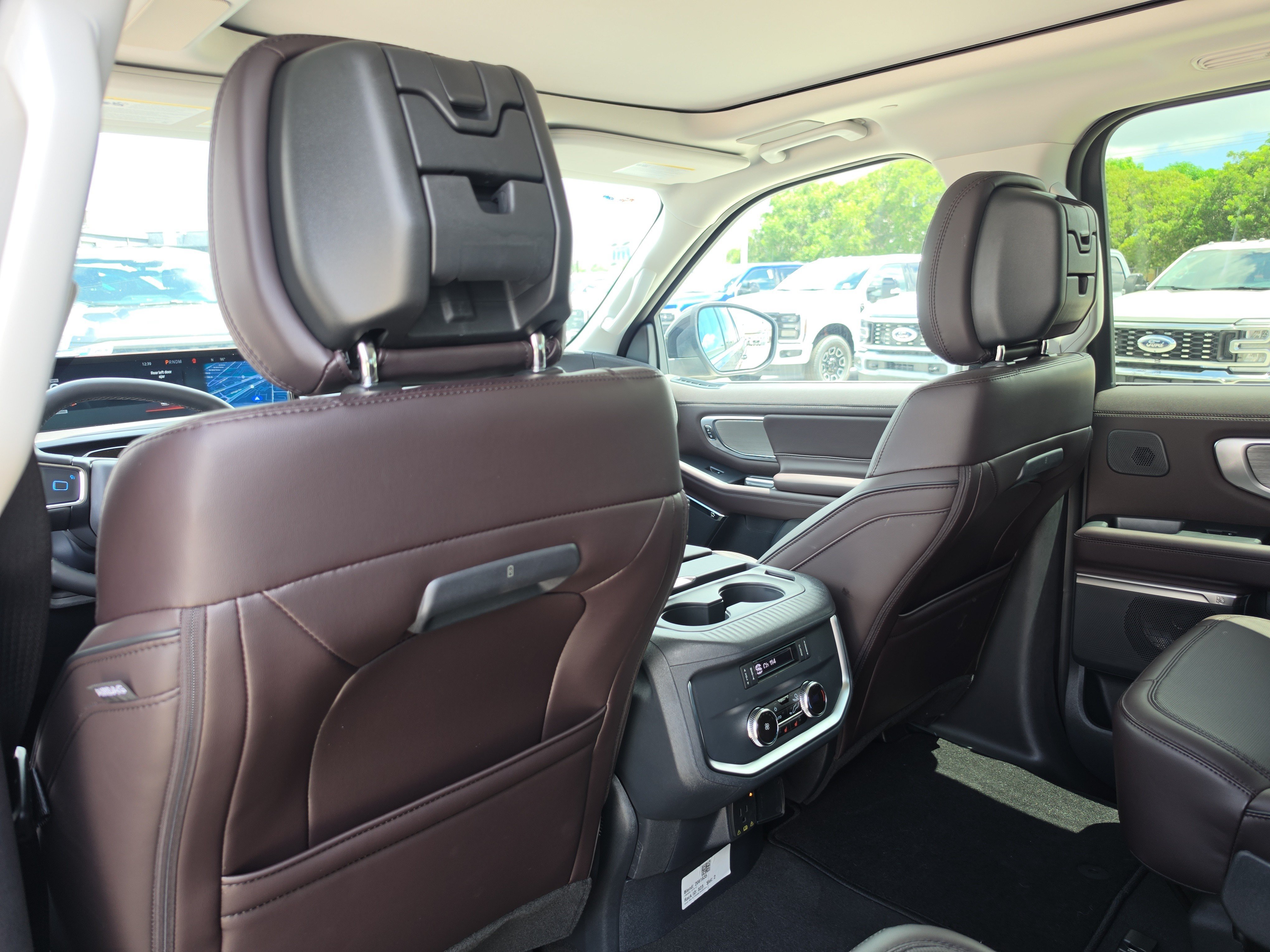 New 2027 Ford Expedition Platinum w/ Platinum Ultimate Package AWD/4WD image 13