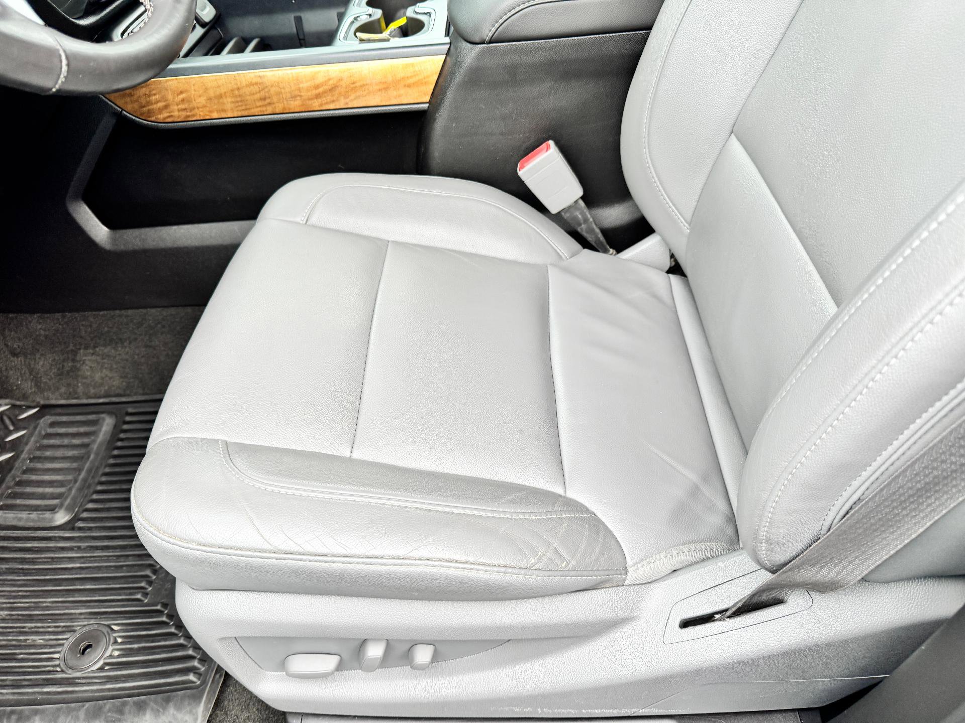 Used 2015 Chevrolet Silverado 2500 LTZ w/ LTZ Plus Package image 11