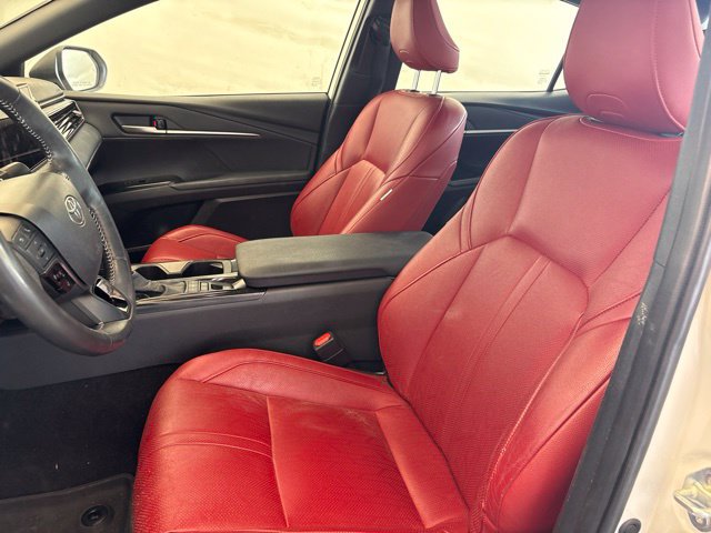 Used 2025 Toyota Camry SE w/ Multimedia Upgrade Package FWD image 5