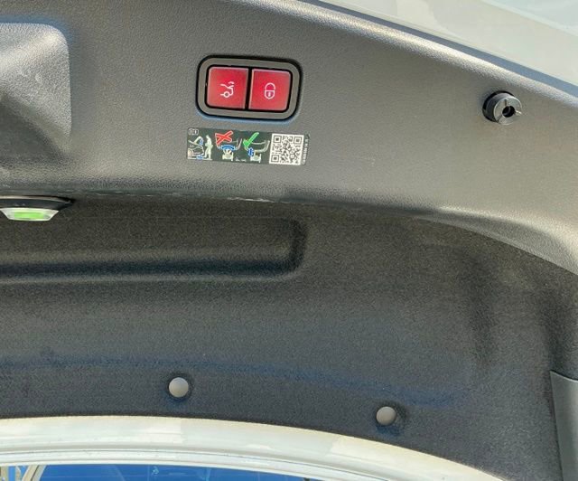 Used 2024 Mercedes-Benz CLE 300 4MATIC Coupe image 11