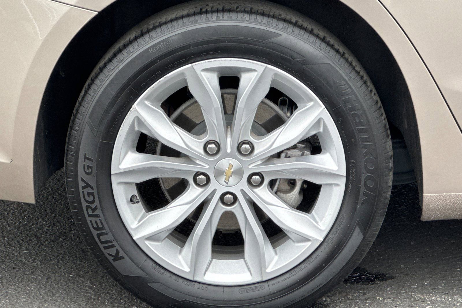 Used 2024 Chevrolet Malibu LT image 41