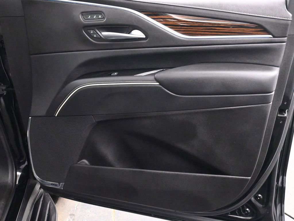 Used 2023 Cadillac Escalade ESV Premium Luxury image 21