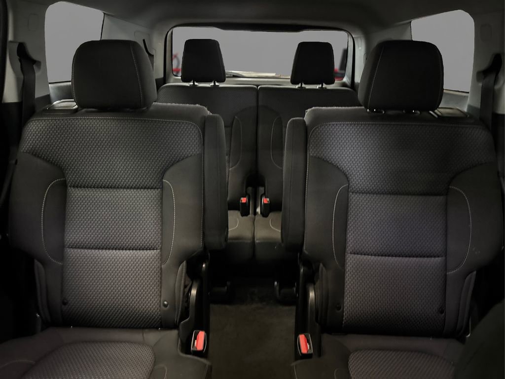 Used 2023 GMC Acadia SLE w/ Driver Convenience Package image 17