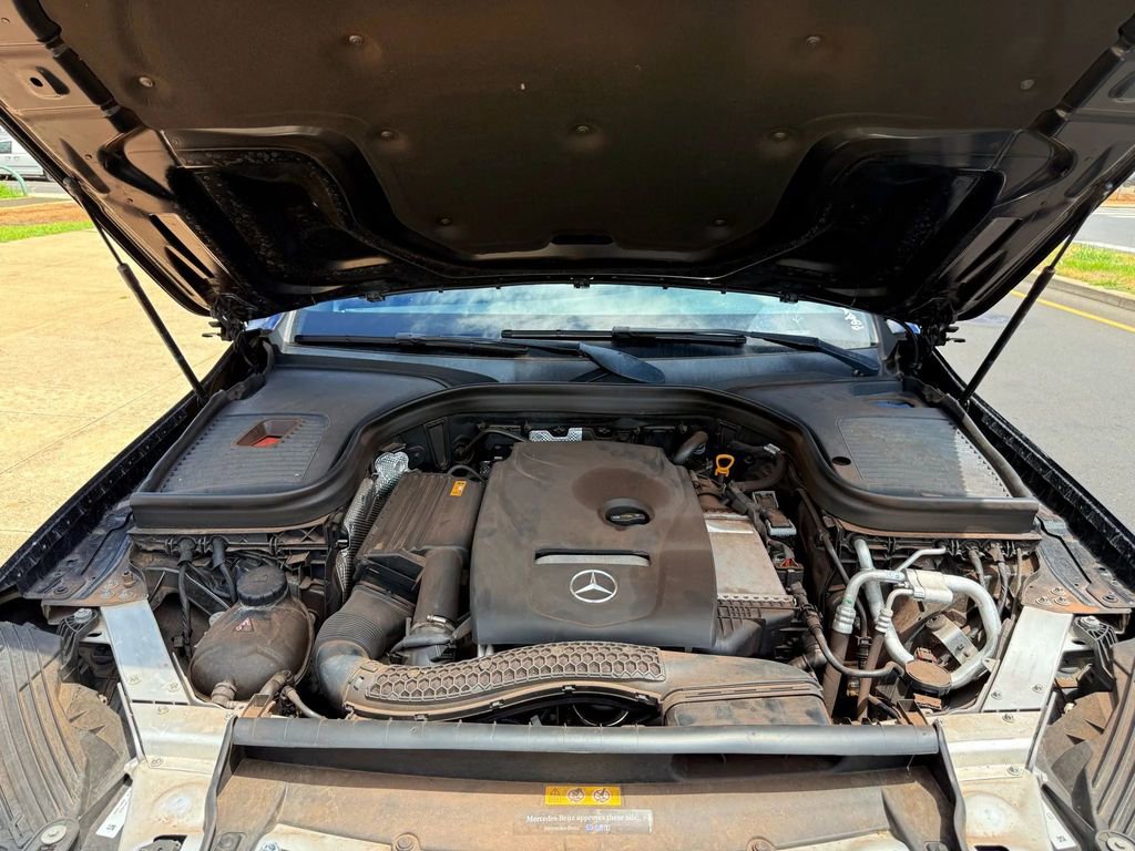 Used 2019 Mercedes-Benz GLC 300 4MATIC image 20