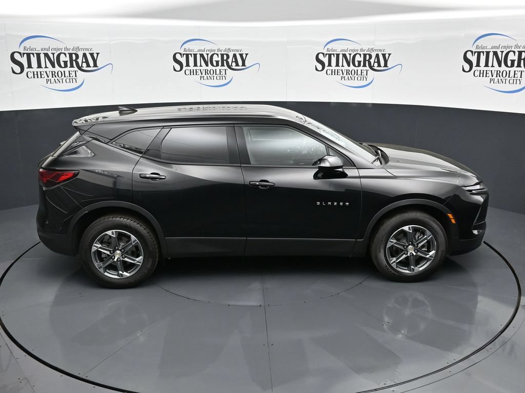 Used 2025 Chevrolet Blazer LT AWD/4WD image 28