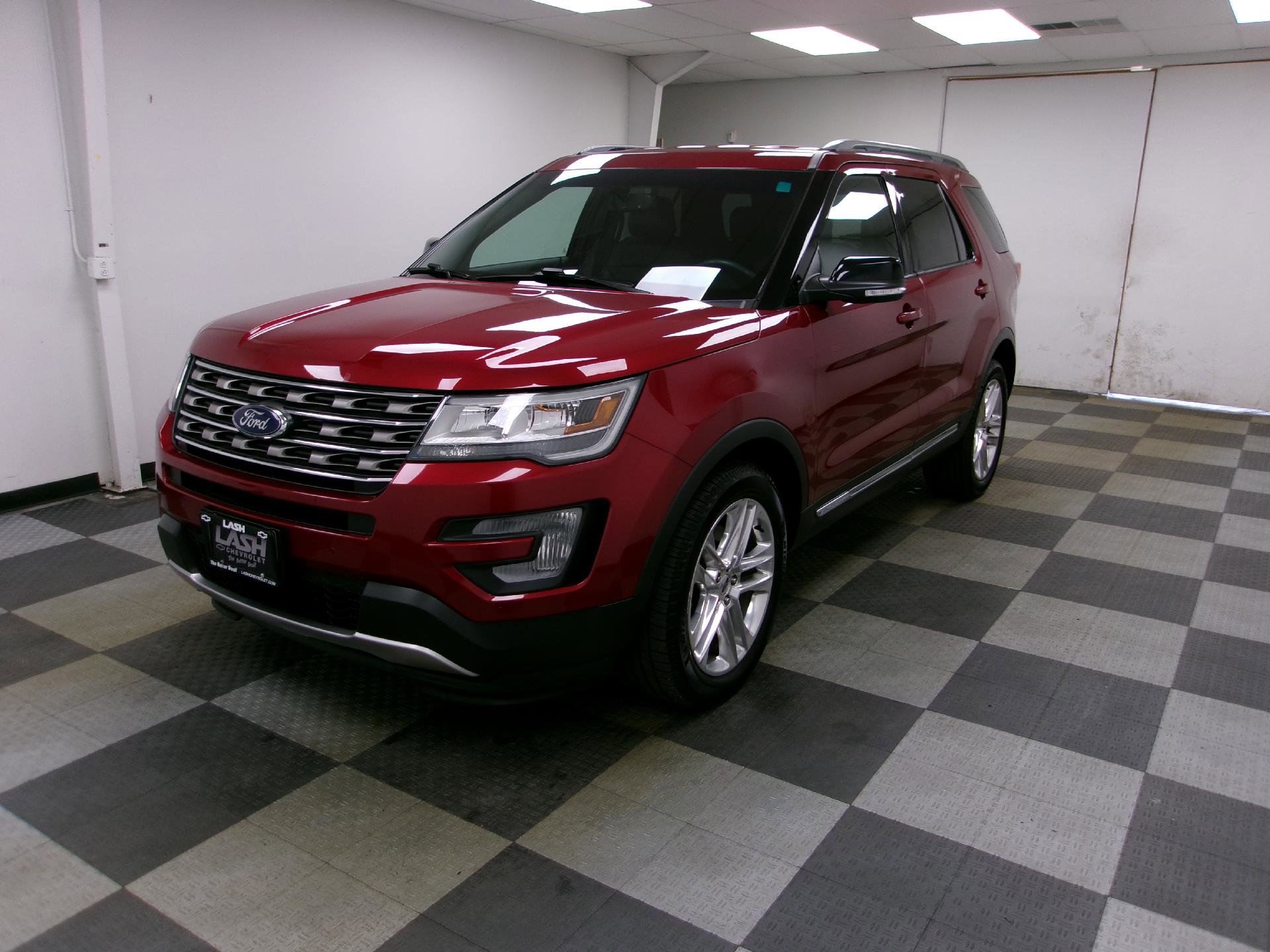Used 2017 Ford Explorer XLT w/ Equipment Group 202A