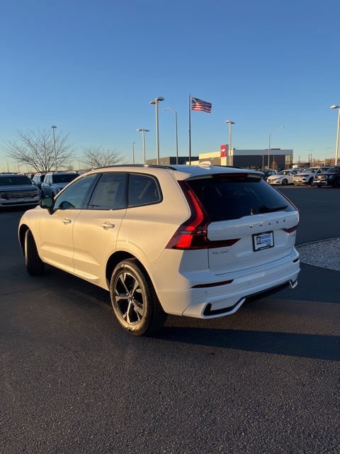New 2026 Volvo XC60 B5 Core AWD/4WD image 5