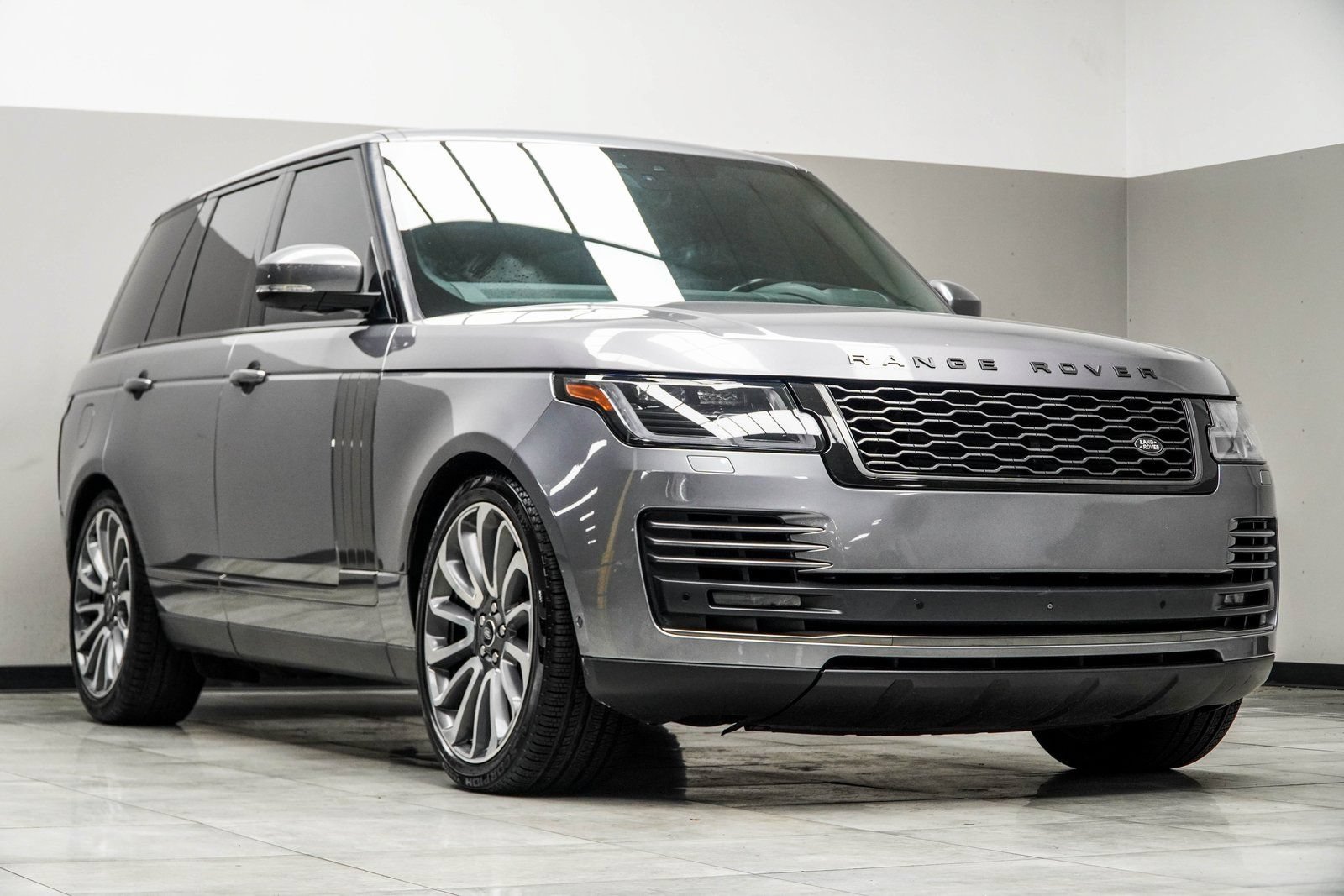 Used 2021 Land Rover Range Rover P525 Westminster Edition AWD/4WD image 4