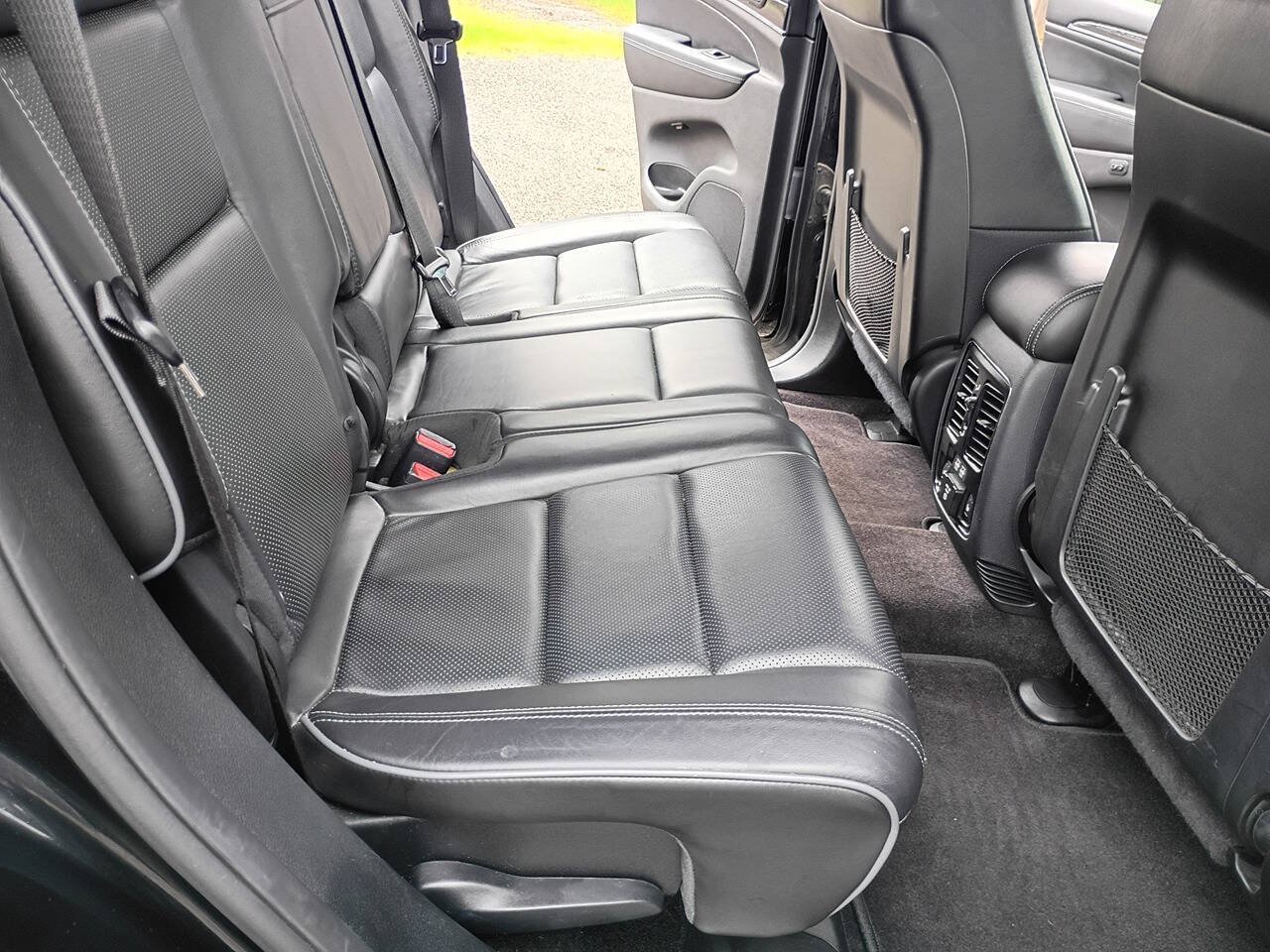Used 2019 Jeep Grand Cherokee Overland AWD/4WD image 29