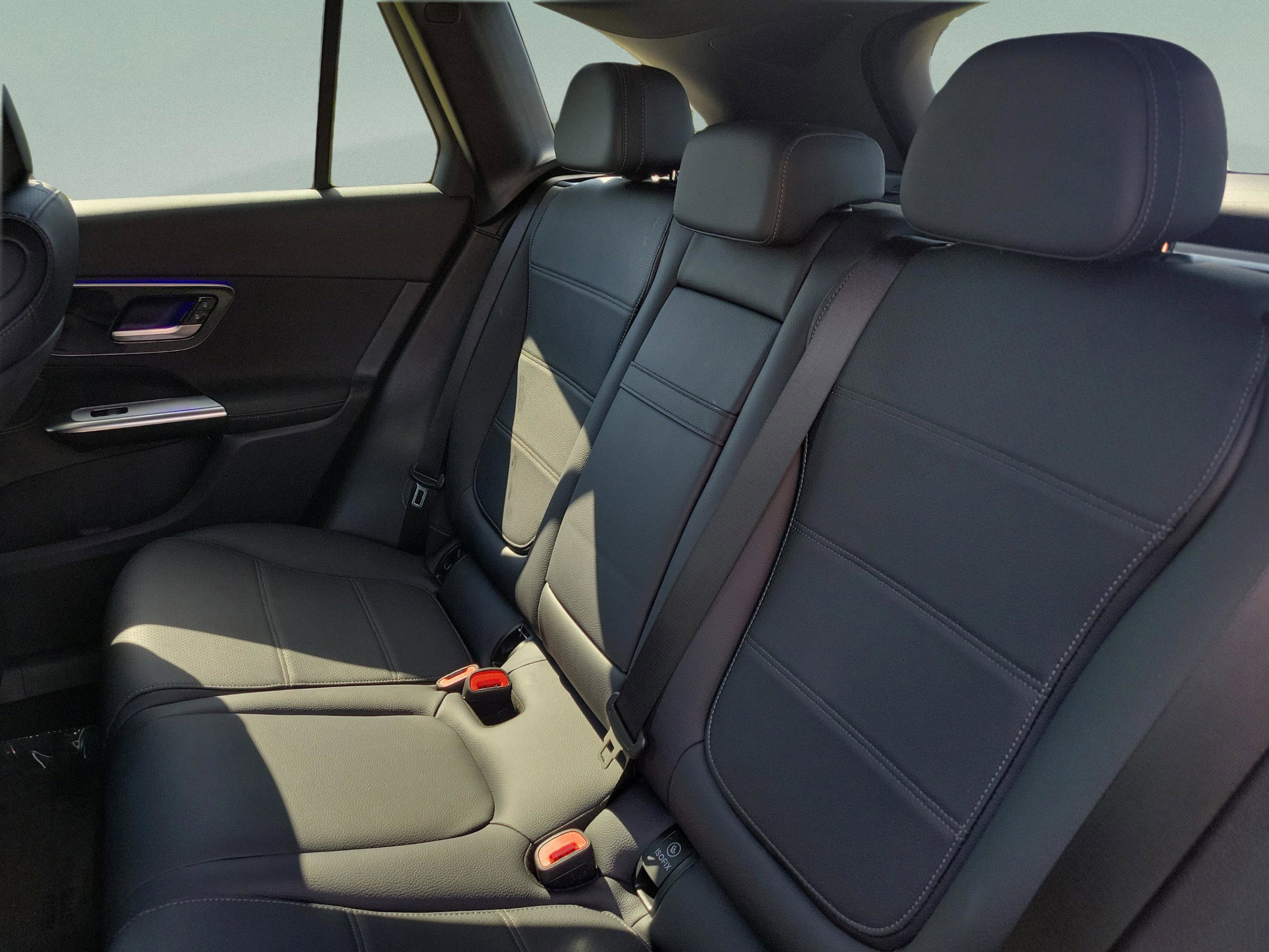 Certified 2025 Mercedes-Benz GLC 300 image 13