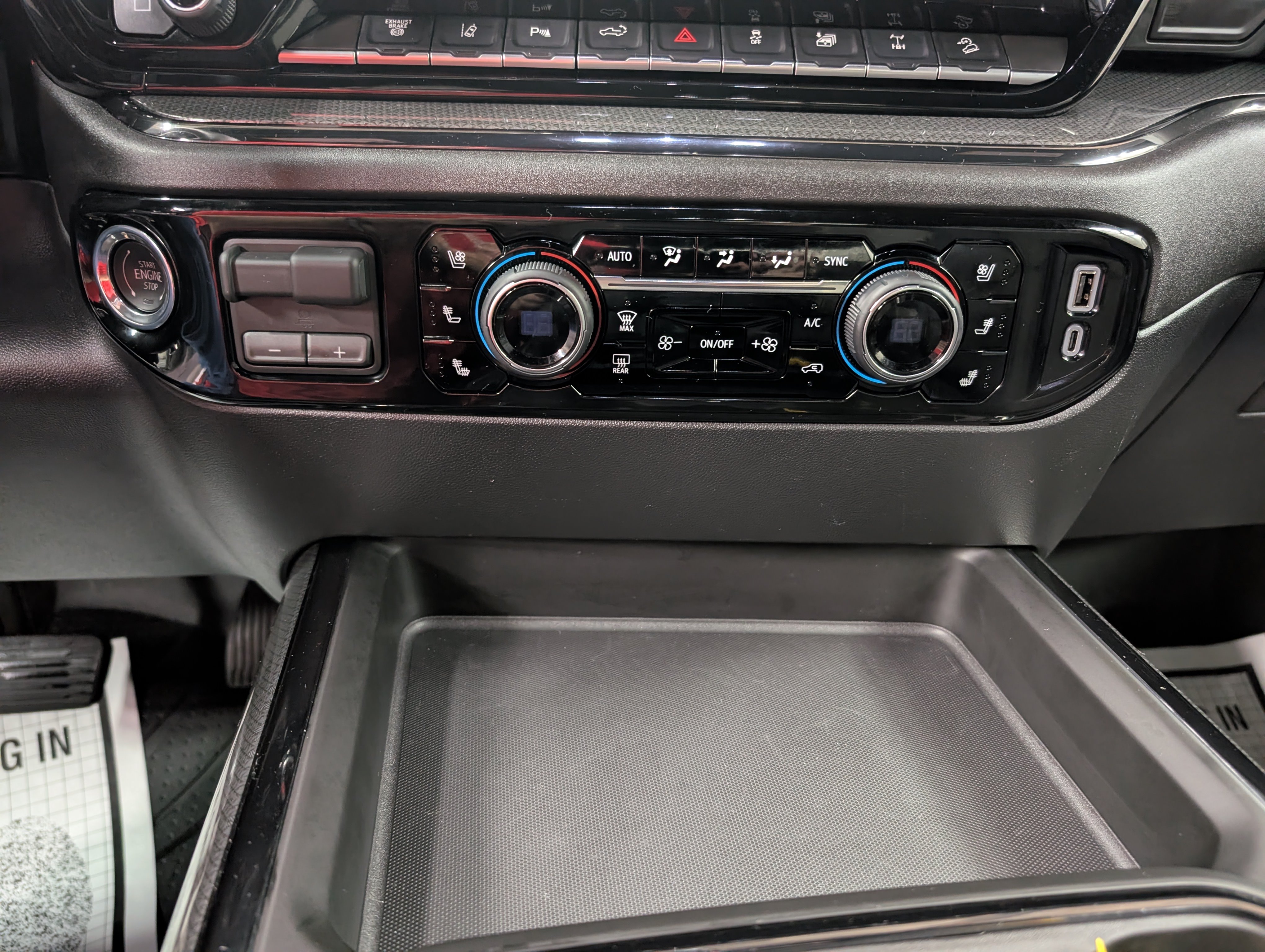Used 2026 Chevrolet Silverado 2500 ZR2 w/ LPO, Dark Essentials Package AWD/4WD image 20