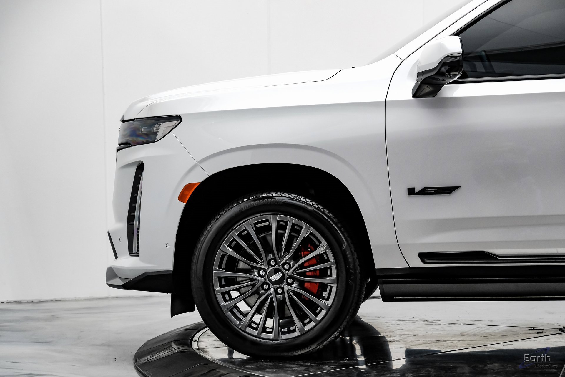 Used 2023 Cadillac Escalade V image 6