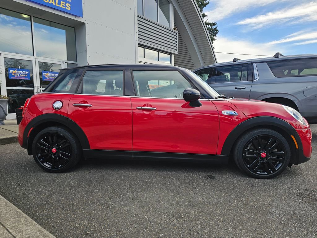 Used 2019 MINI Cooper S w/ Signature Upholstery Package FWD image 9