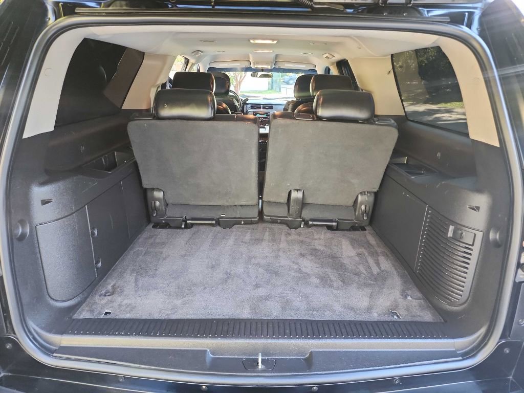 Used 2010 Chevrolet Suburban 2500 LS w/ Skid Plate Package image 29