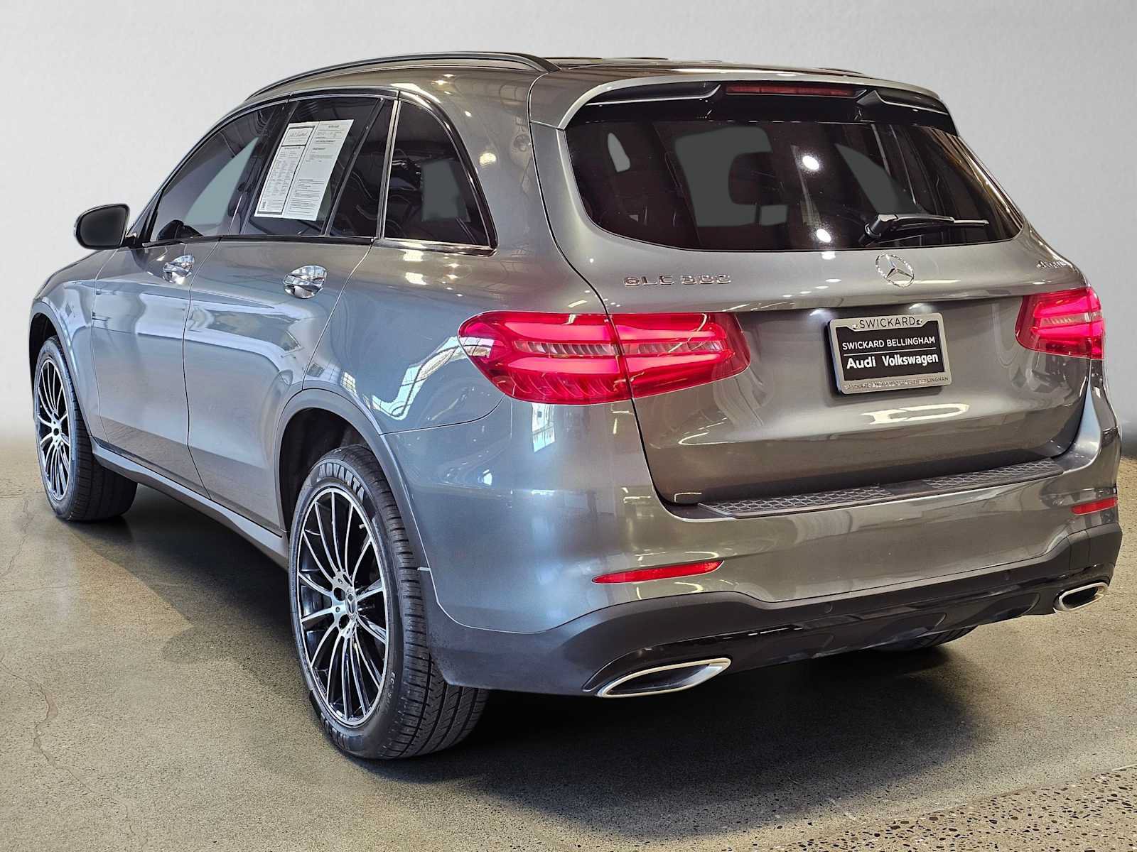 Used 2019 Mercedes-Benz GLC 300 4MATIC image 5