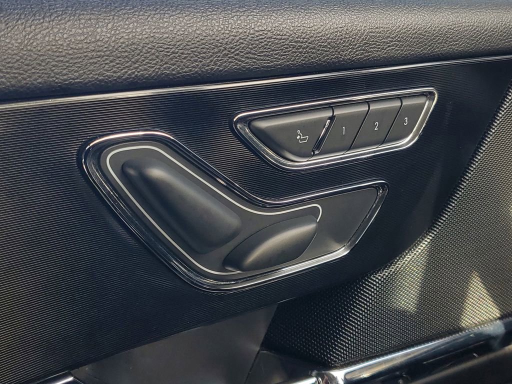 Used 2020 Lincoln Corsair Reserve w/ Equipment Group 201A image 19