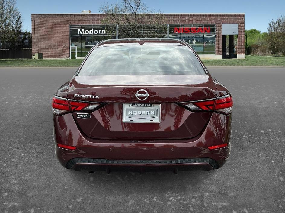 Used 2025 Nissan Sentra SV FWD image 3