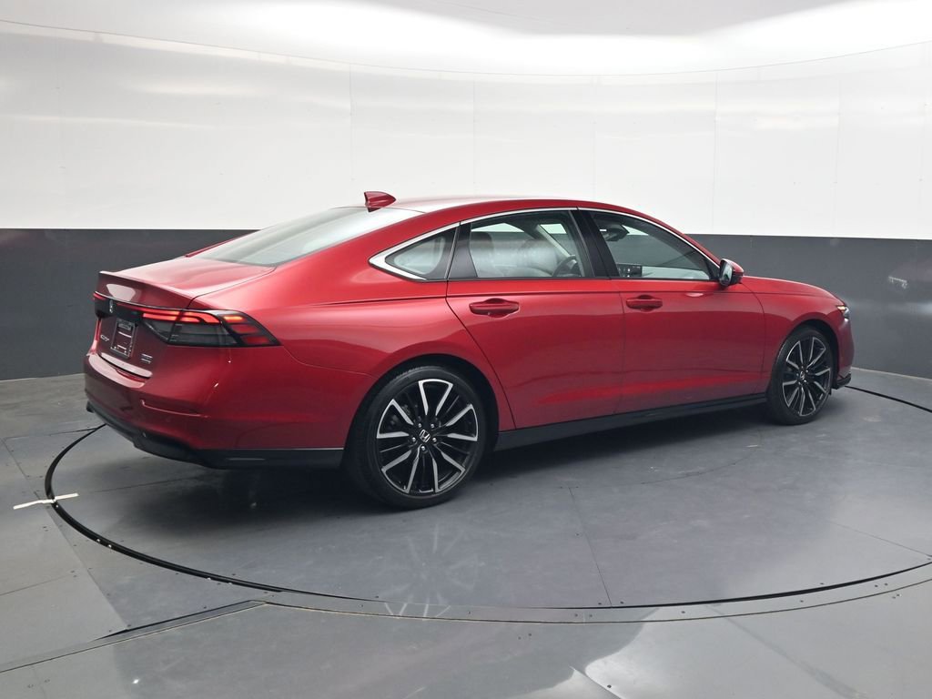 Used 2023 Honda Accord Touring image 4