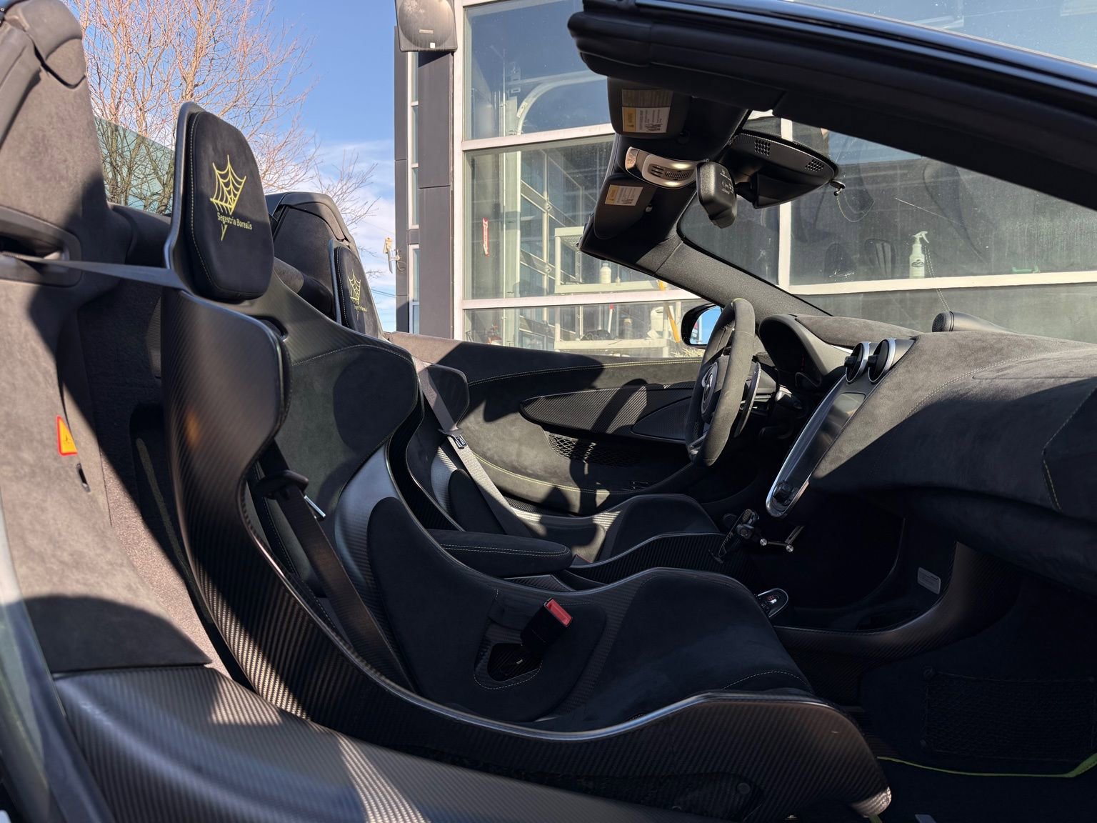 Used 2020 McLaren 600LT Spider image 24