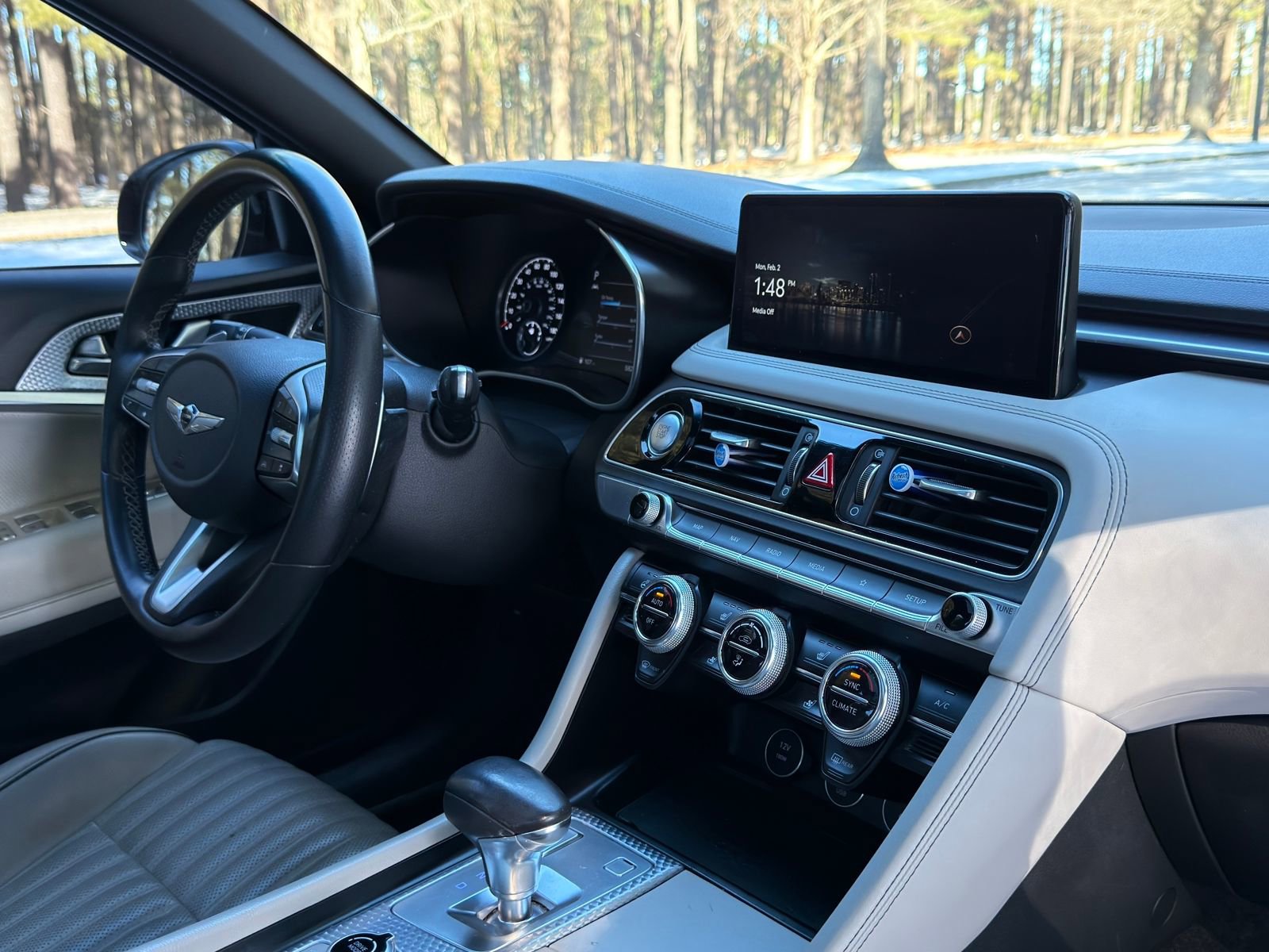 Used 2022 Genesis G70 3.3T w/ Sport Advanced Package image 17