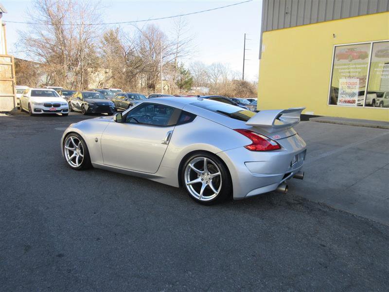 Used 2017 Nissan 370Z Touring image 3