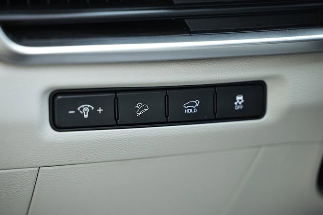 Used 2024 Kia Telluride EX w/ EX Captain's Chair Package AWD/4WD image 20