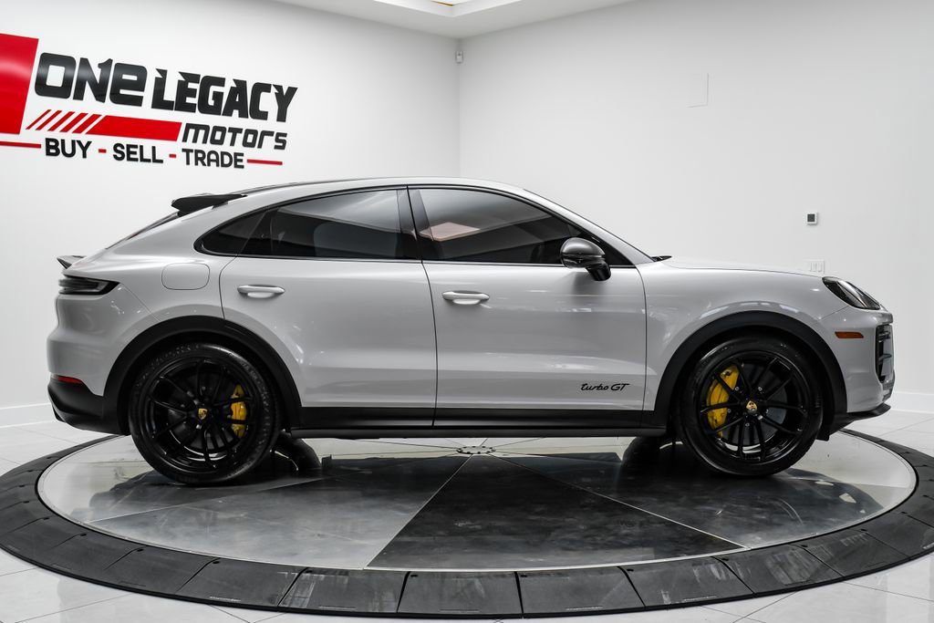 Used 2024 Porsche Cayenne Turbo GT AWD/4WD image 8