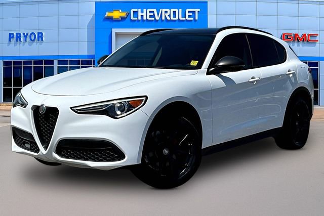 Used 2019 Alfa Romeo Stelvio w/ Nero Edizione image 3