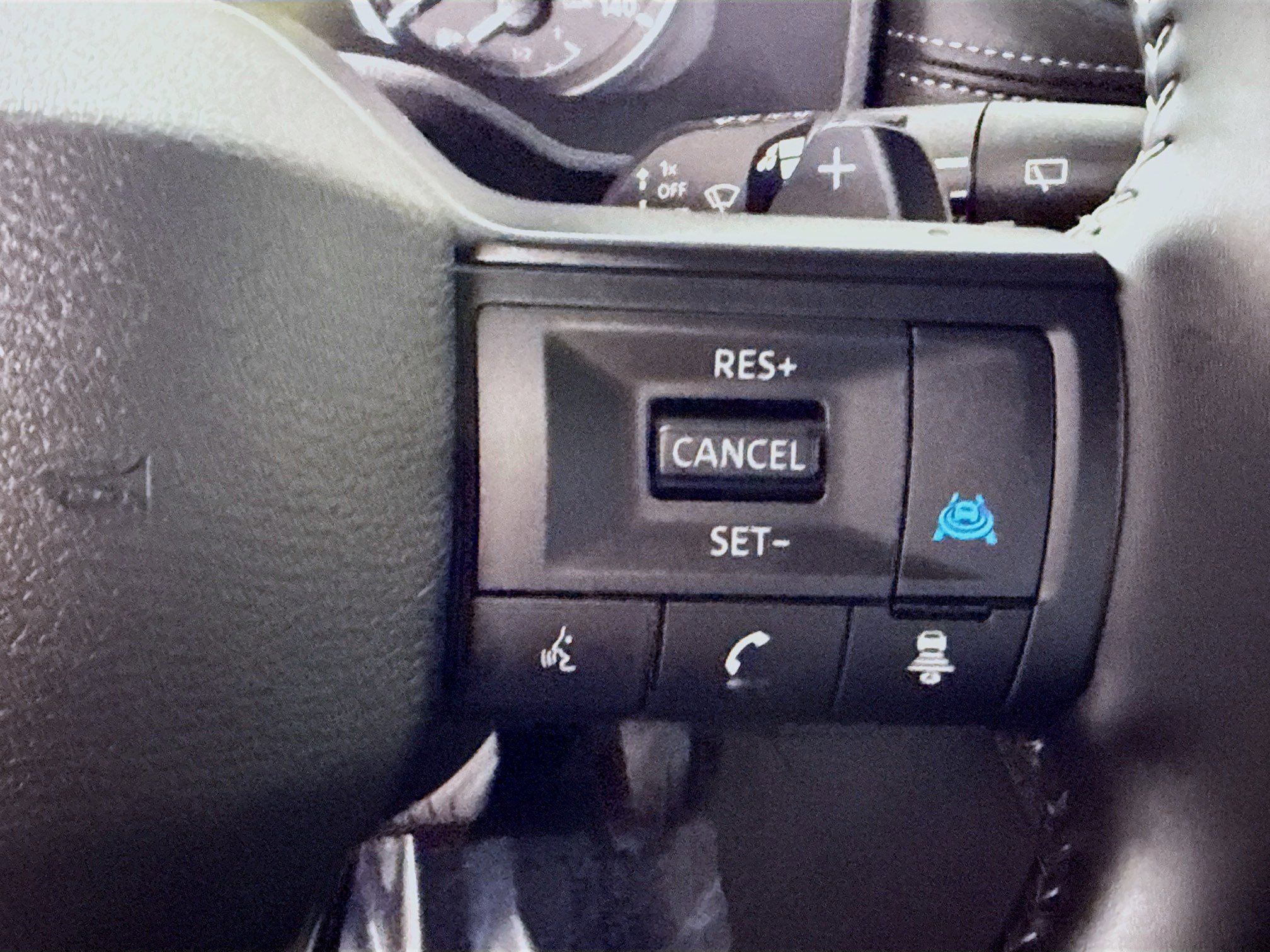 Used 2026 Nissan Rogue SV image 15