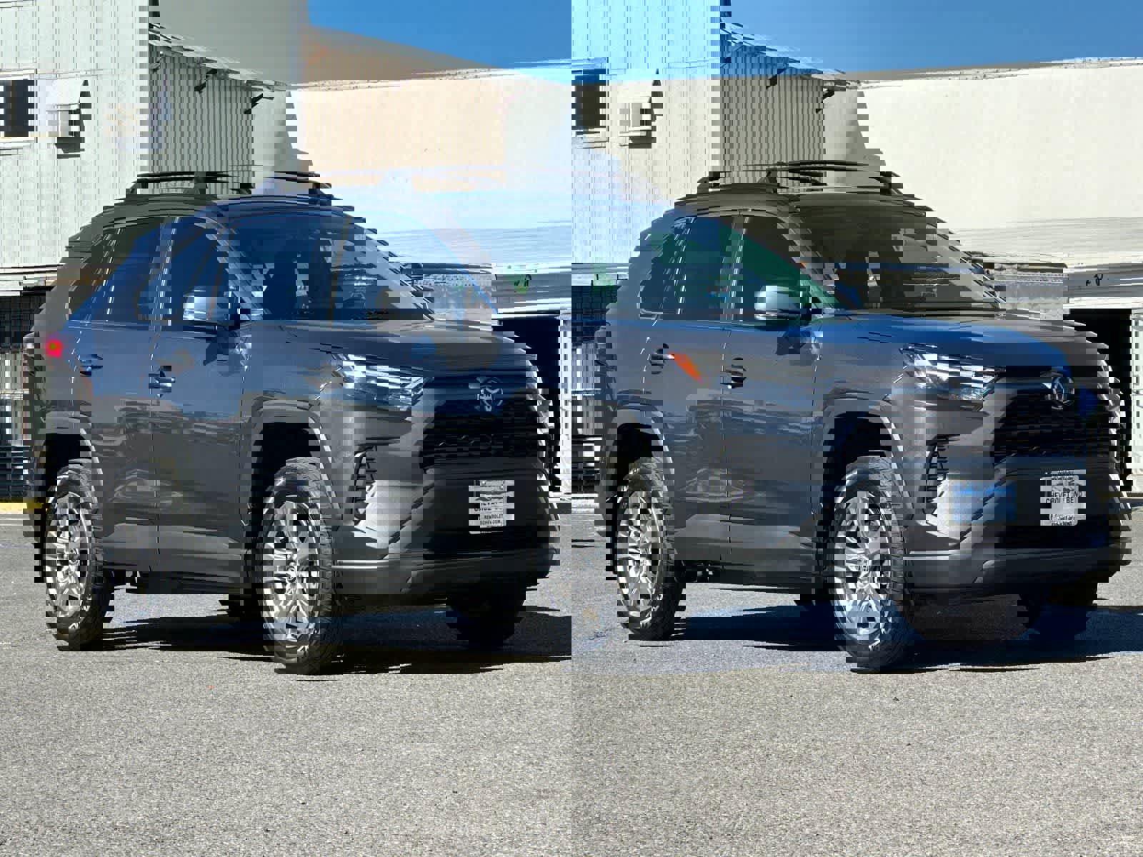 Used 2024 Toyota RAV4 XLE w/ Convenience Package image 9