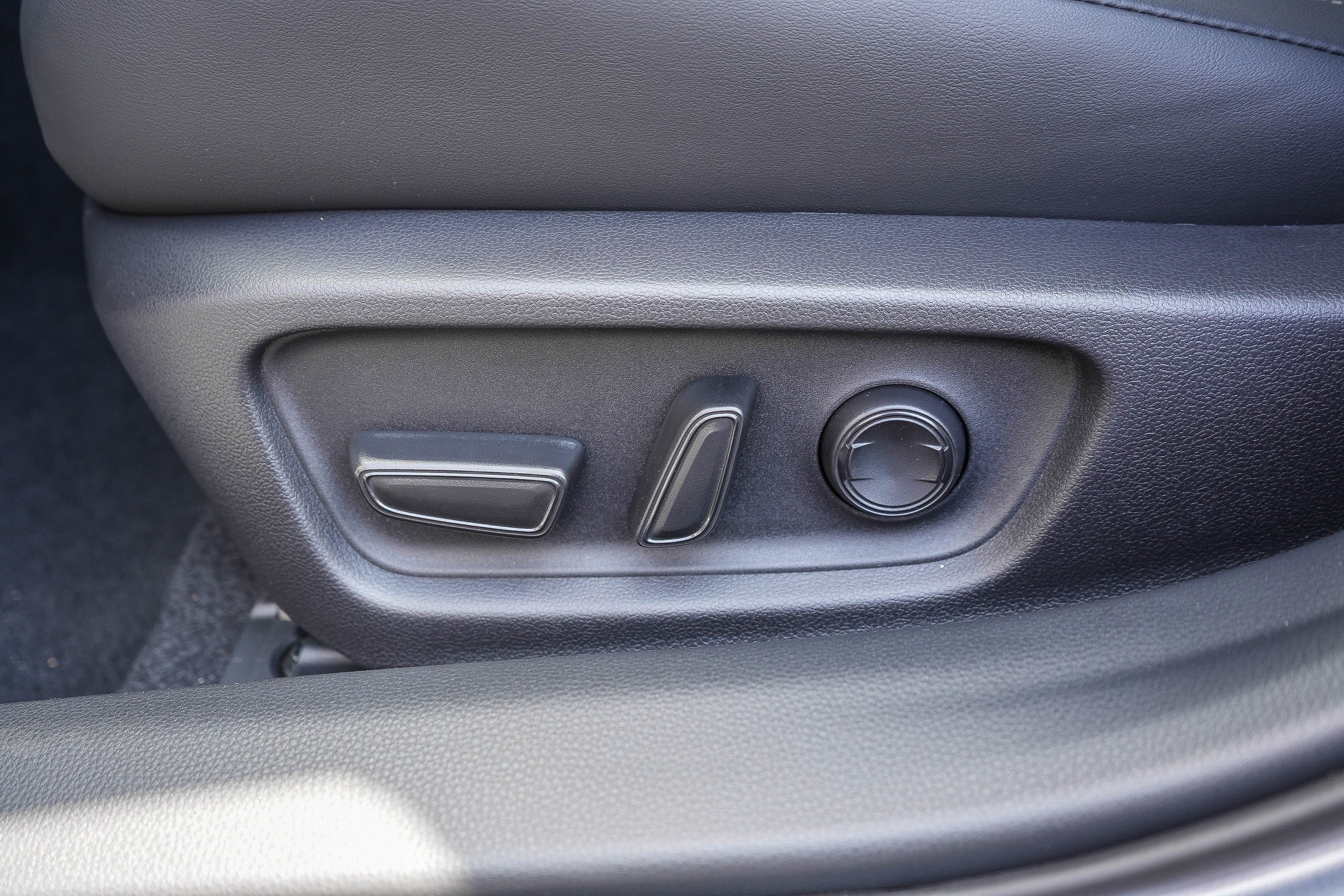 New 2027 Toyota Prius XLE FWD image 24