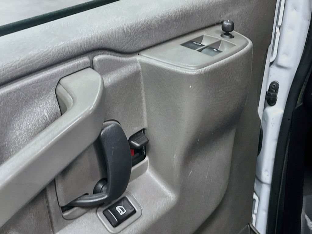 Used 2024 Chevrolet Express 2500 w/ Driver Convenience Package RWD image 17