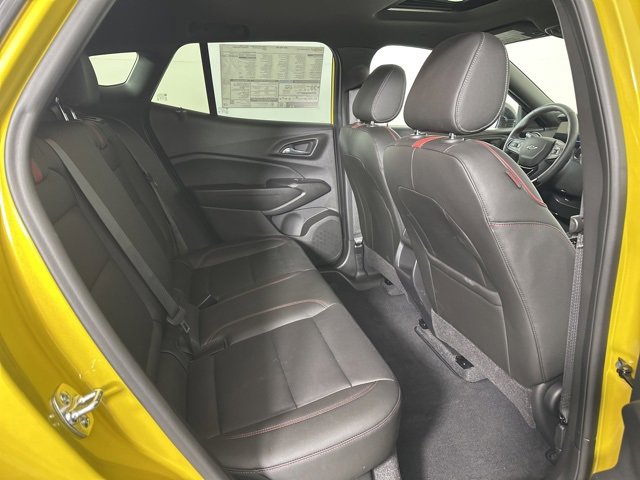 New 2025 Chevrolet Trax RS w/ Sunroof Package image 15