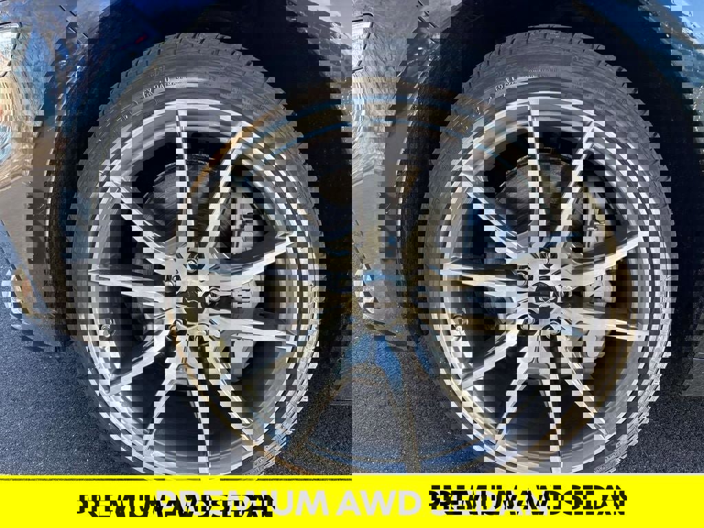 Used 2024 Genesis G70 2.5T image 7