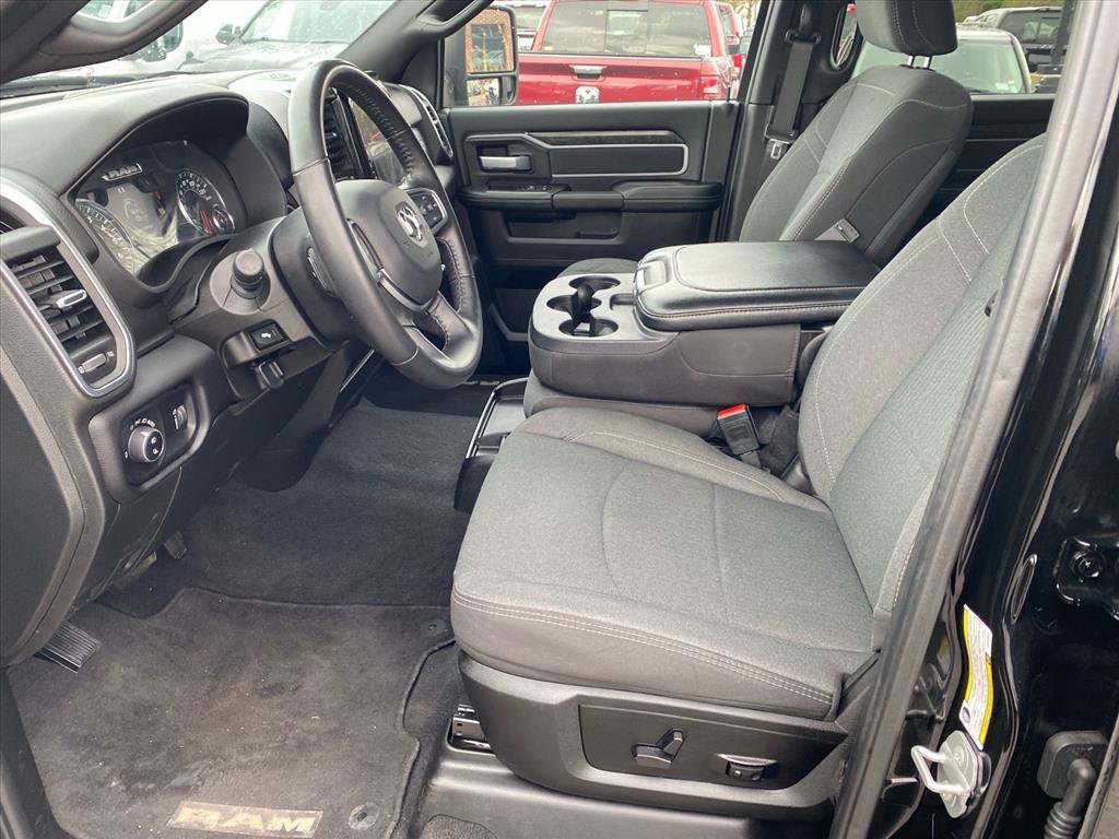 Used 2024 RAM 2500 Big Horn w/ Night Edition AWD/4WD image 9