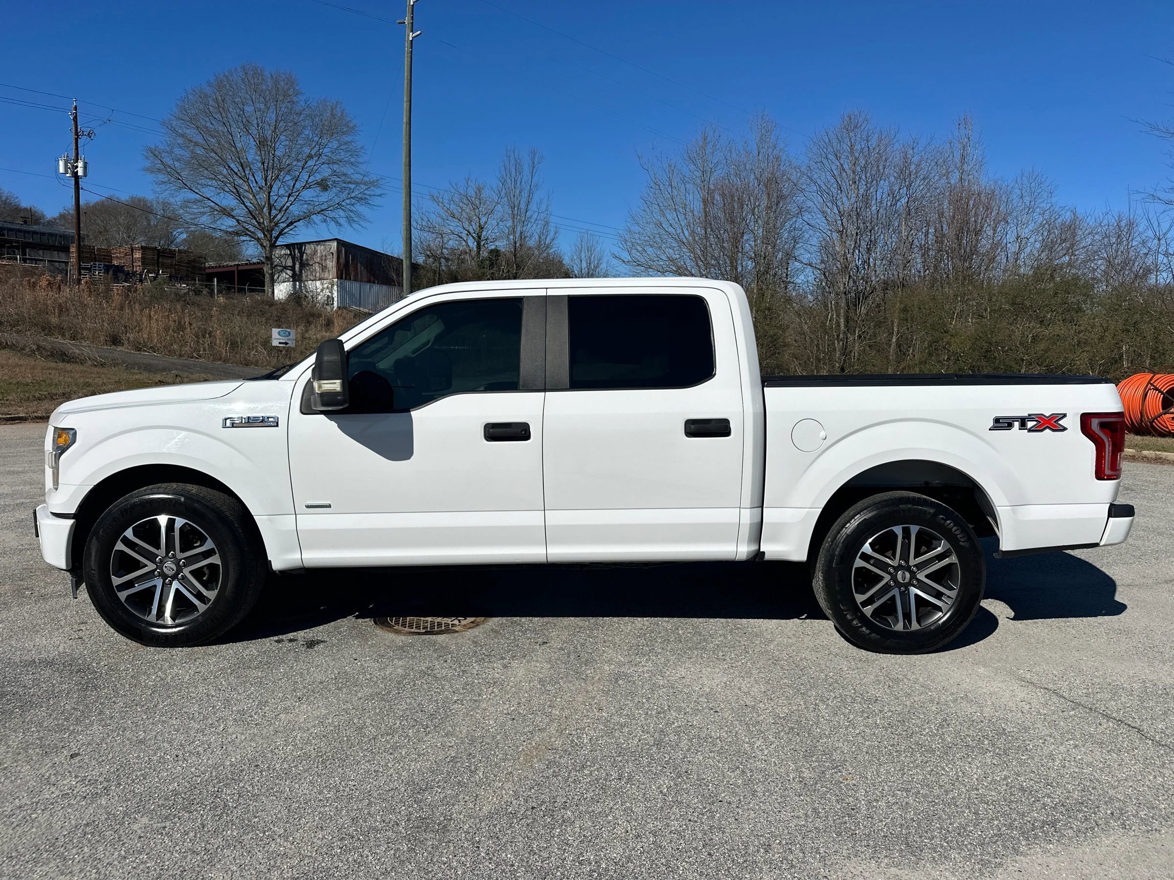 Used 2017 Ford F150 XL w/ Equipment Group 101A Mid image 2