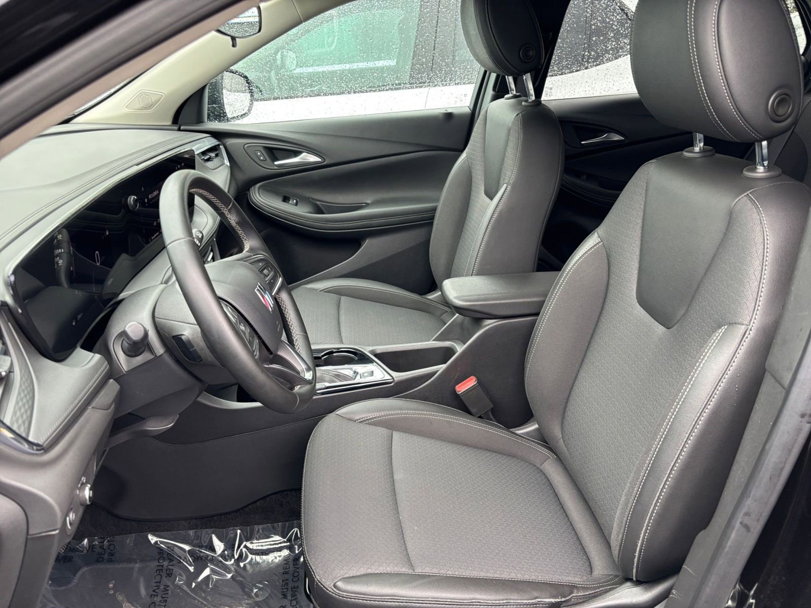 Used 2025 Buick Encore GX Preferred AWD/4WD image 36