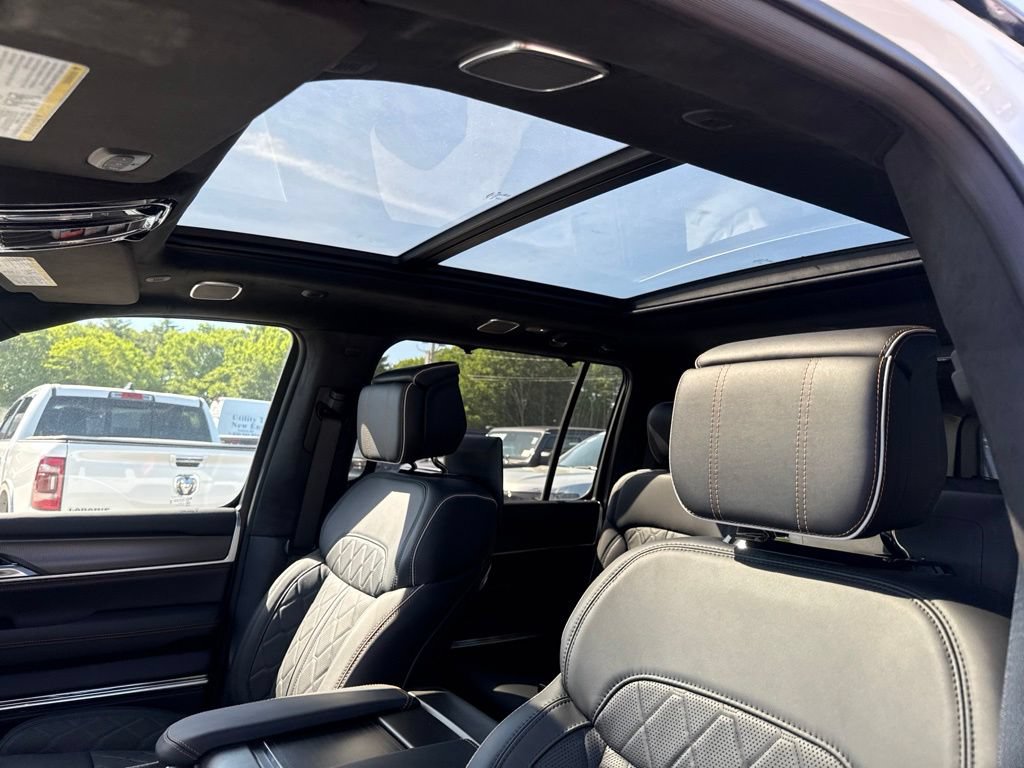 New 2026 Jeep Grand Wagoneer L Summit AWD/4WD image 16