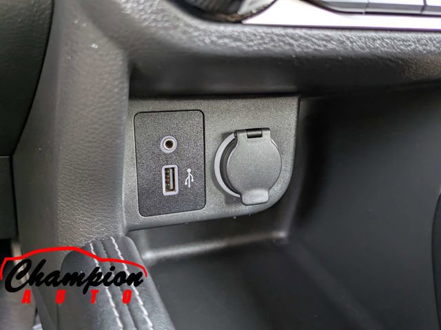 Used 2020 Nissan Kicks SR image 24