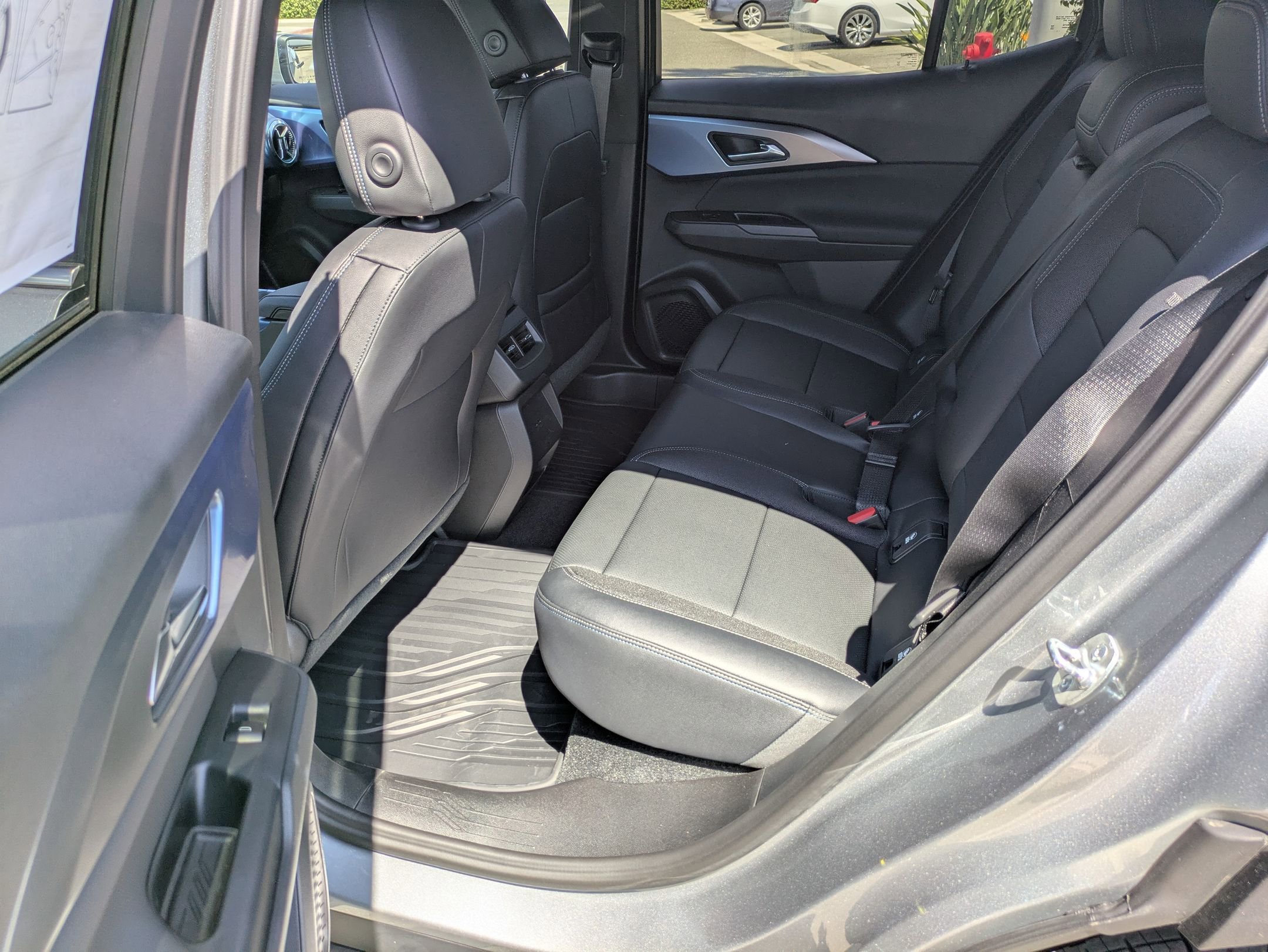 Used 2026 Chevrolet Equinox EV LT image 13