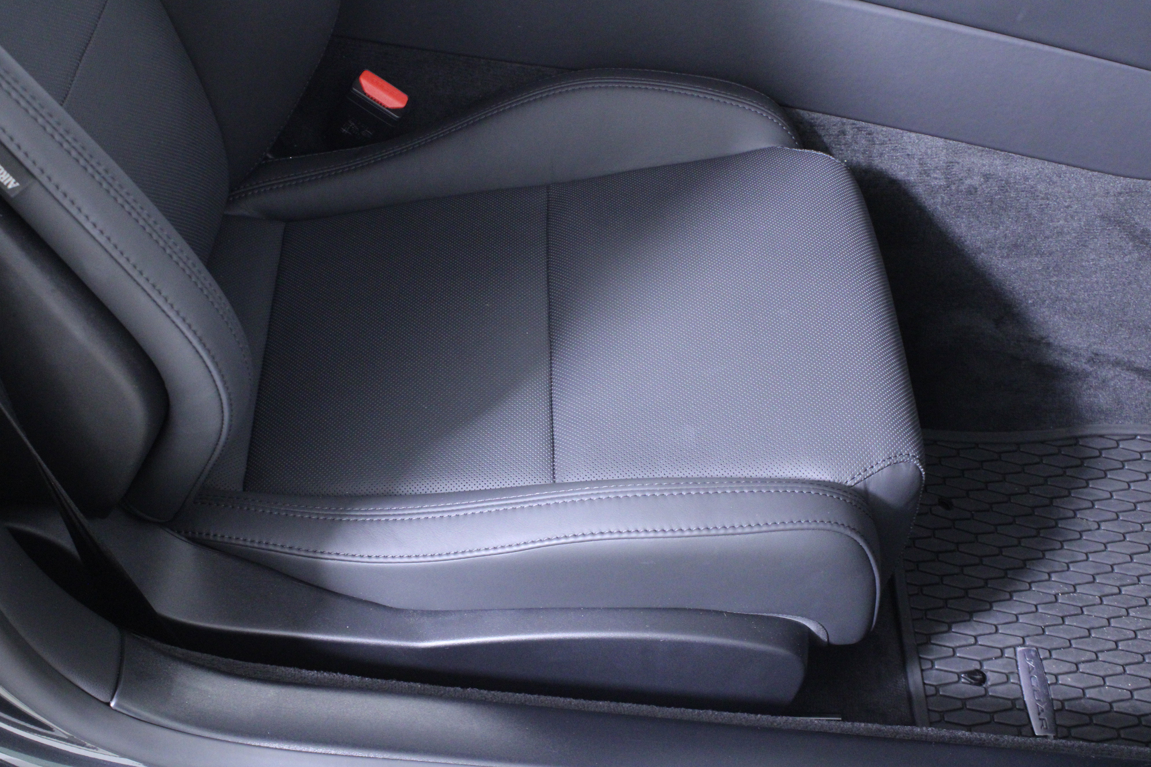 Used 2024 Jaguar F-TYPE R AWD/4WD image 13