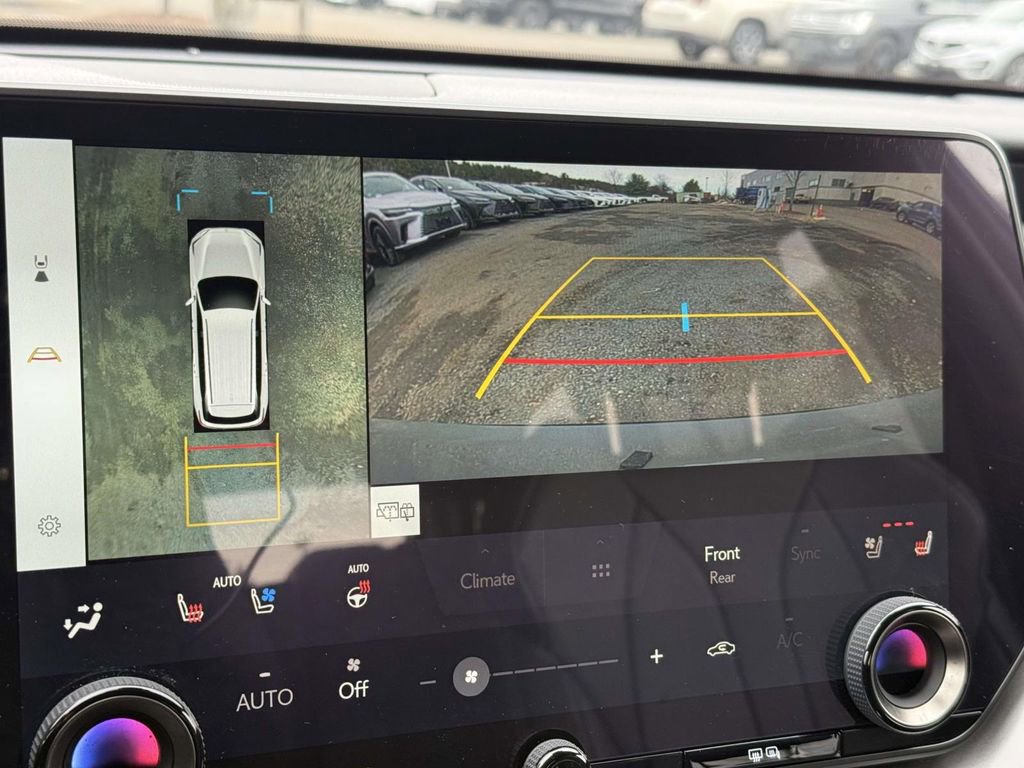 Used 2024 Lexus TX 500h AWD w/ Technology Package image 11