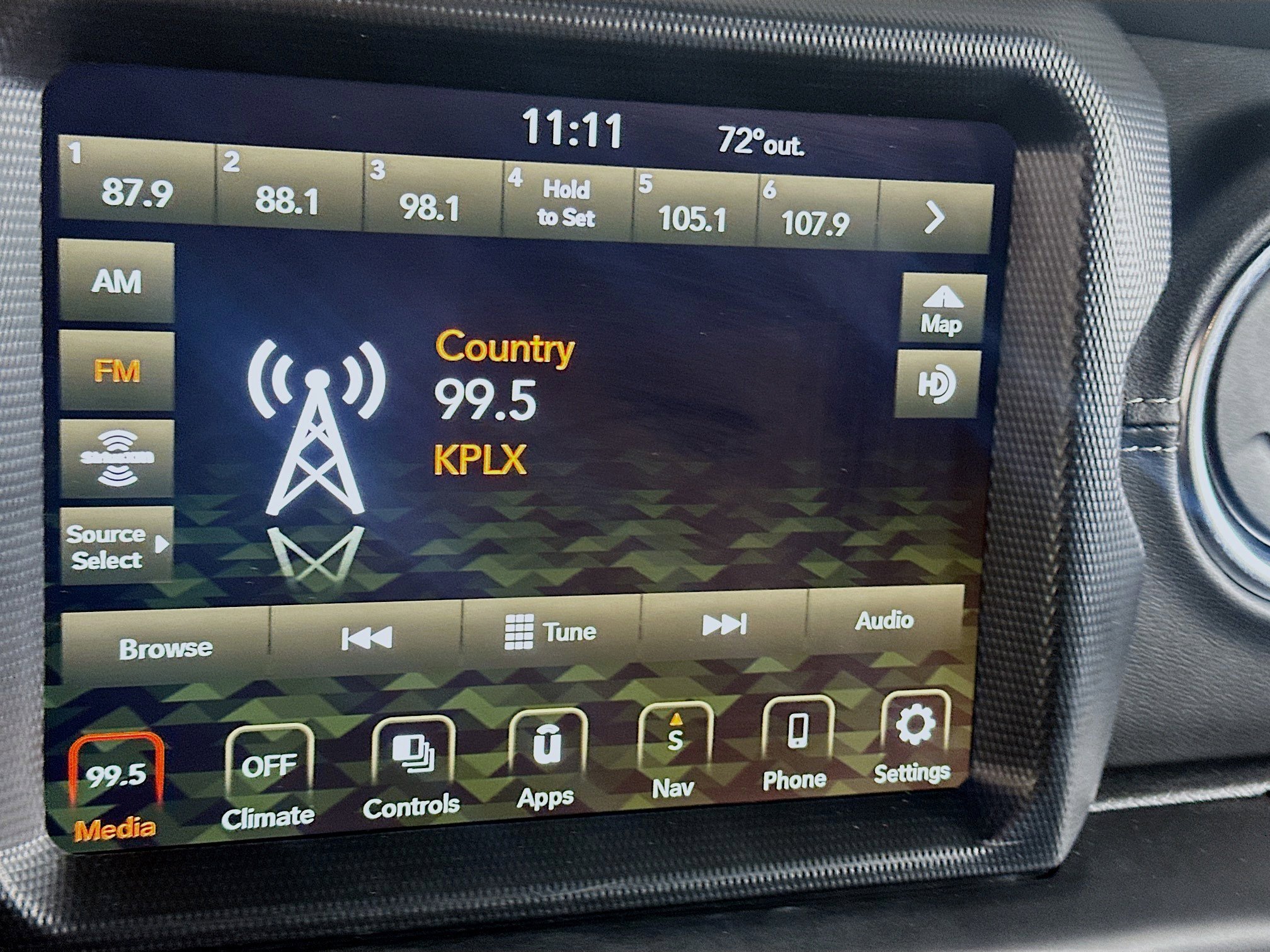 Used 2023 Jeep Wrangler Sahara image 21