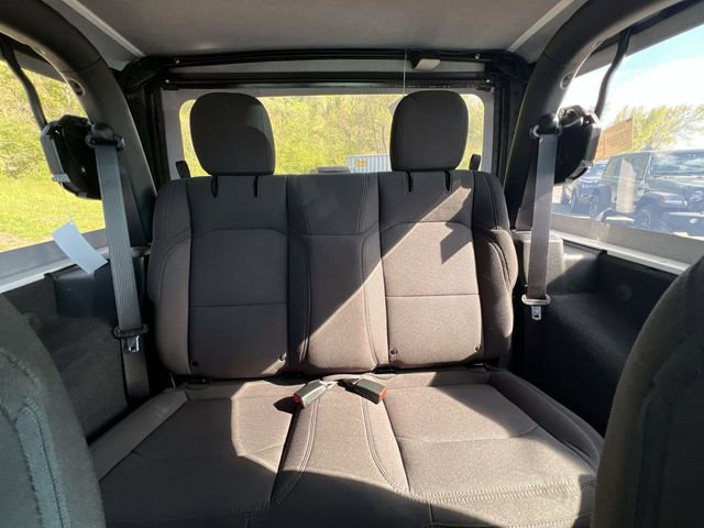 Used 2023 Jeep Wrangler Sport AWD/4WD image 14