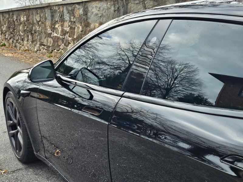 Used 2022 Tesla Model S Plaid image 14