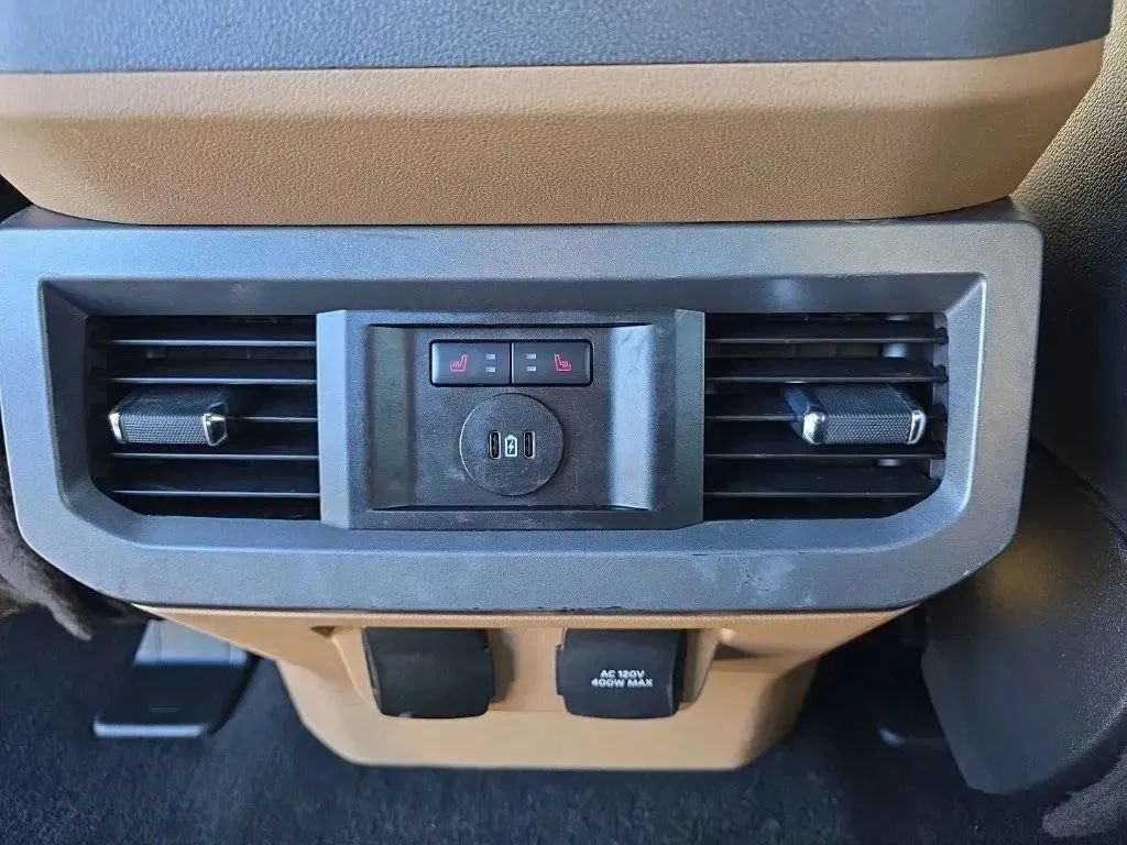 Used 2023 Ford F250 Lariat w/ Chrome Package AWD/4WD image 18