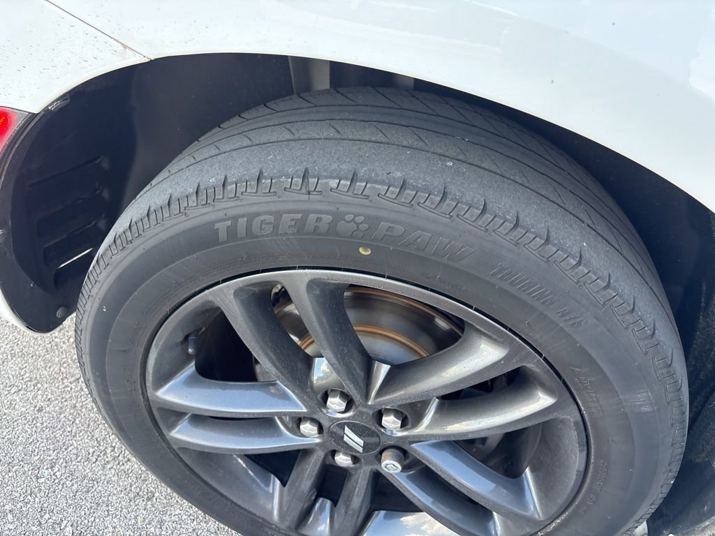 Used 2019 Dodge Charger SXT w/ Blacktop Package AWD/4WD image 7