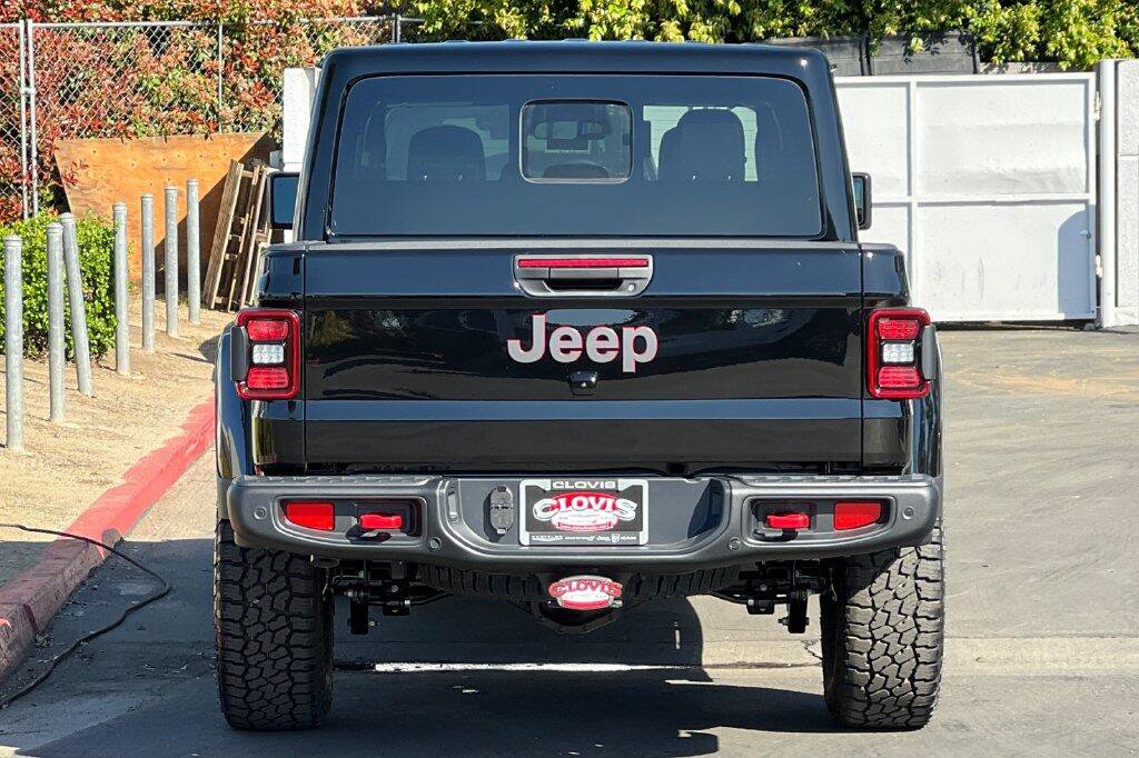 New 2026 Jeep Gladiator Rubicon w/ Safety Group AWD/4WD image 5