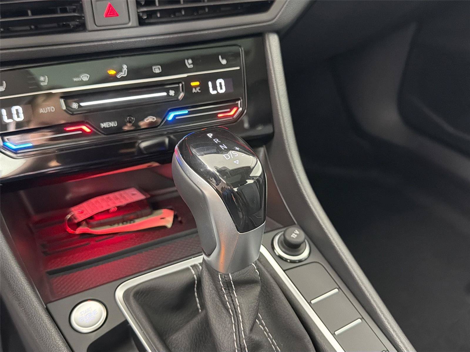New 2026 Volkswagen Jetta SEL FWD image 16